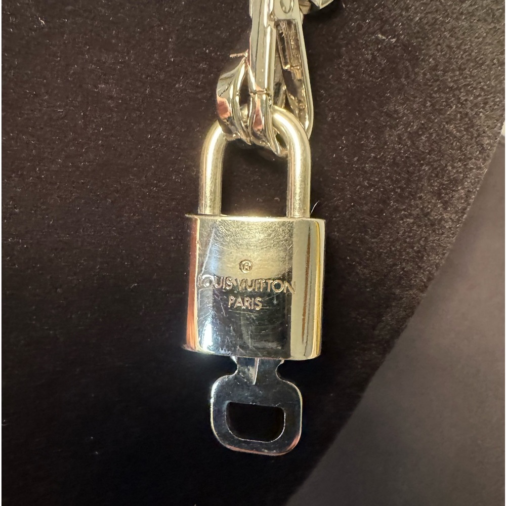 Lv Silver Lock And Key 302 With Unbranded Chain - image 2